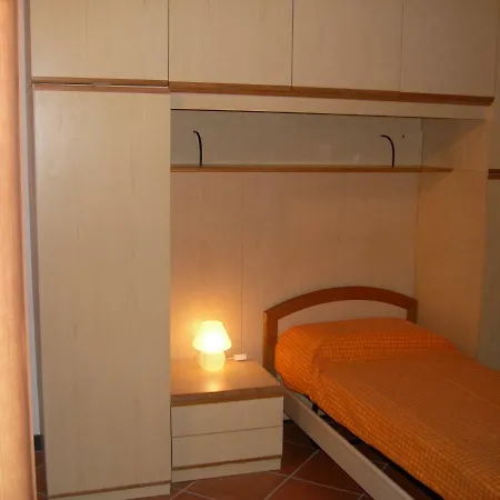 Casa Eleonora Apartment *